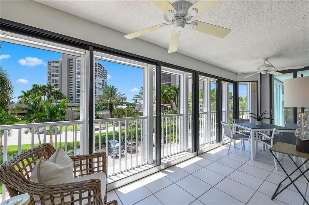 4401 Gulf Shore Blvd N 307, Naples, FL 34103-2