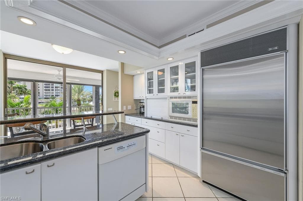 4401 Gulf Shore Blvd N 307, Naples, FL 34103-5