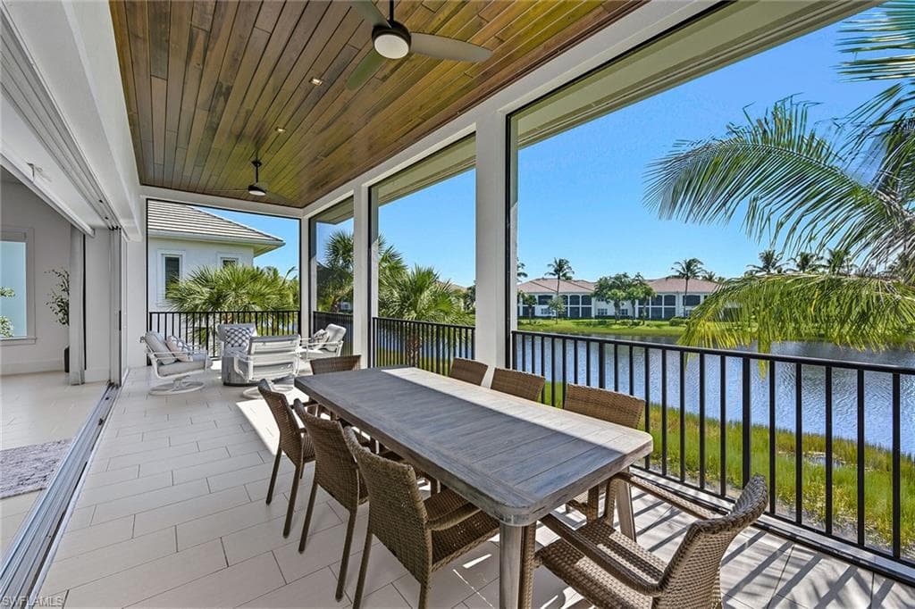 3290 Dorado Ln 201, Naples, FL 34114-9