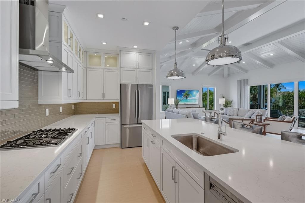 3290 Dorado Ln 201, Naples, FL 34114-3