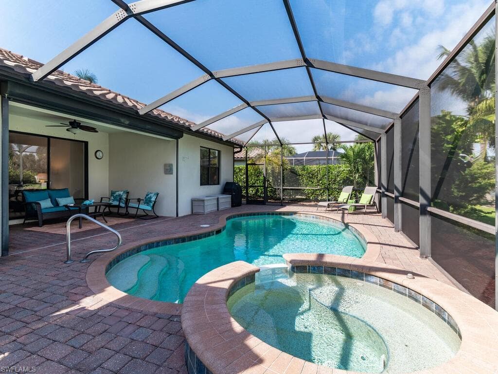 3817 Ruby Way, Naples, FL 34114-29