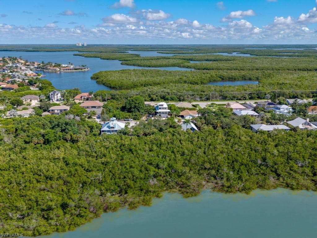 1989 Sheffield Ave, Marco Island, FL 34145-4