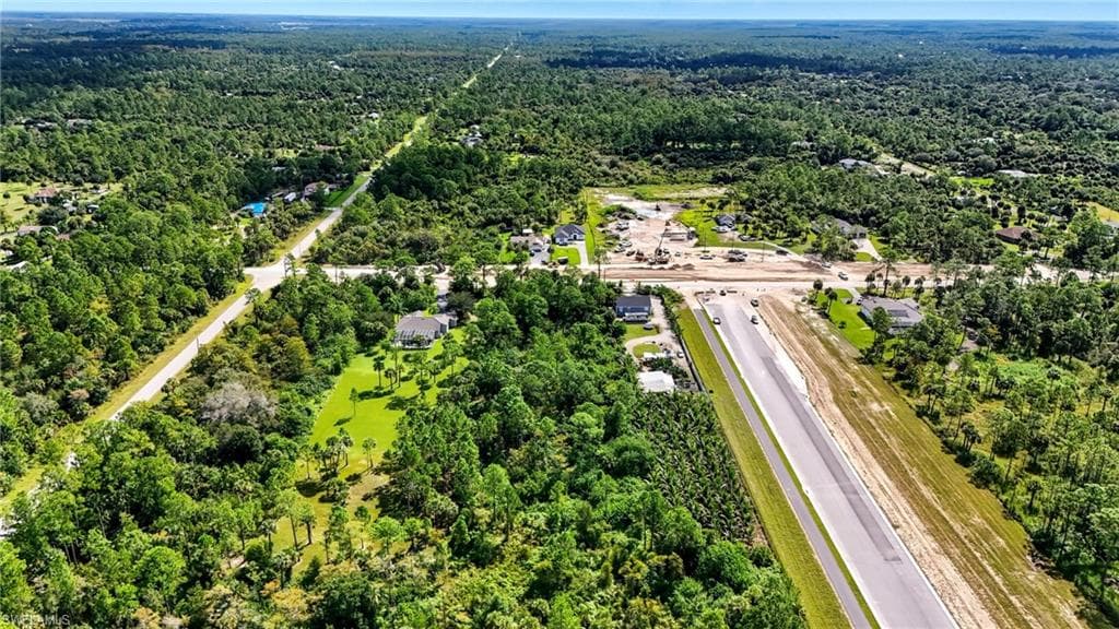 1141 16th St NE, Naples, FL 34120-3