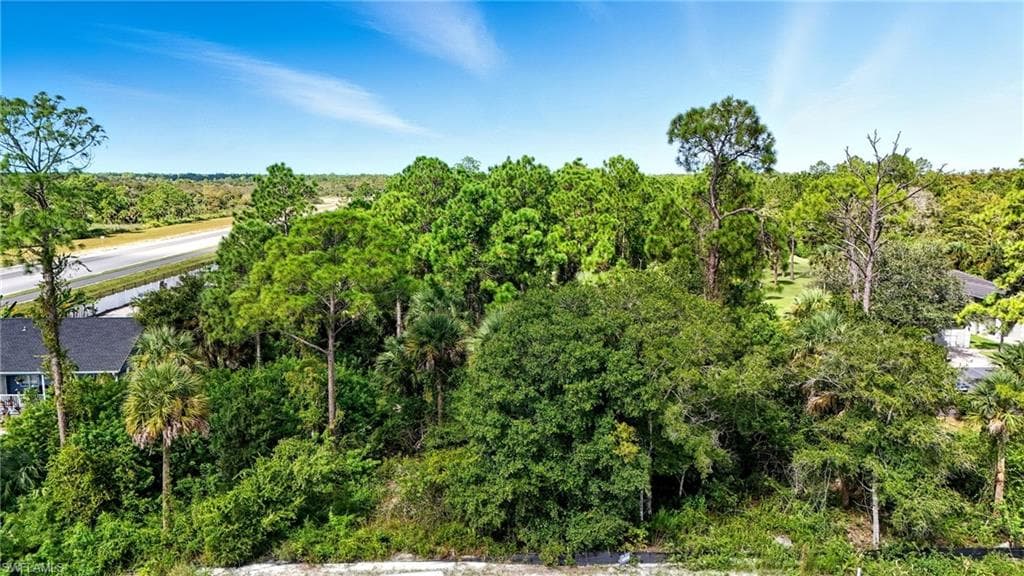 1141 16th St NE, Naples, FL 34120-5