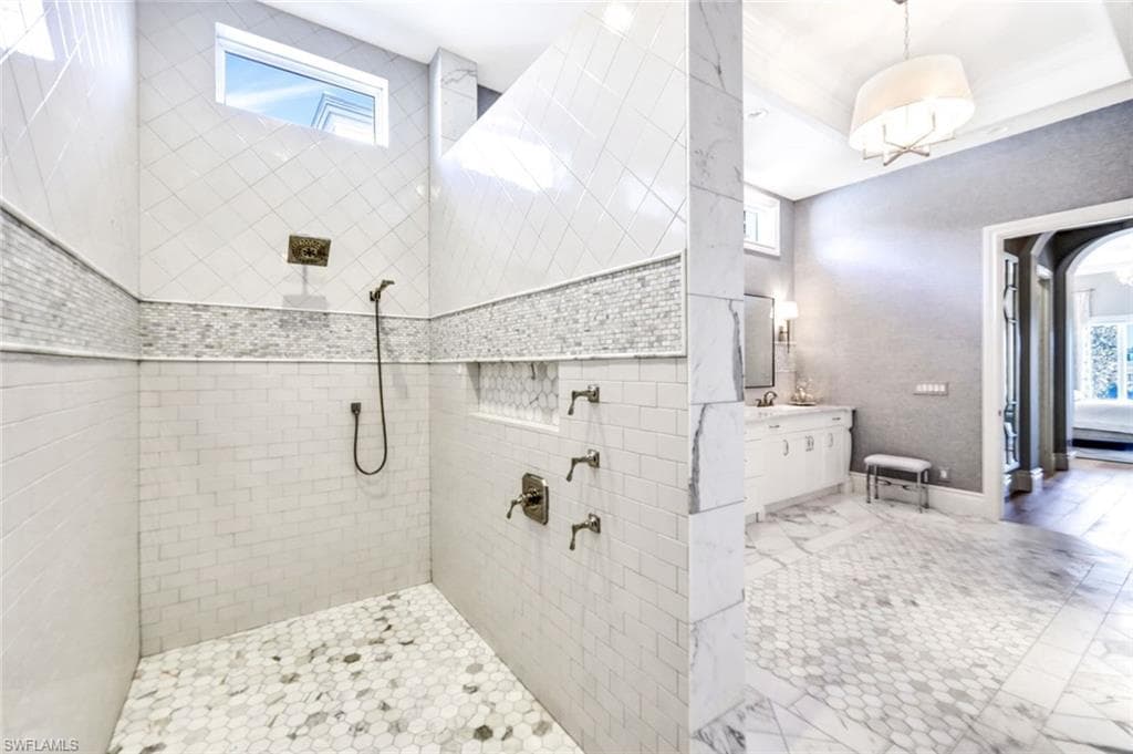 16450 Seneca Way, Naples, FL 34110-26