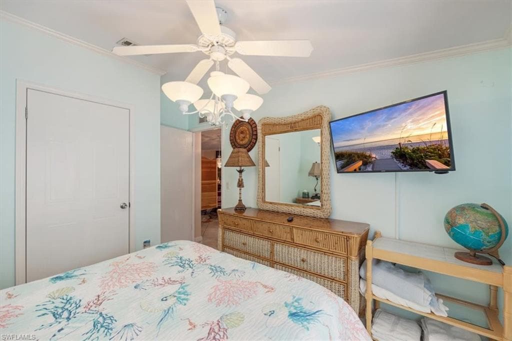 32 Sonderhen Dr, Naples, FL 34114-8210-16