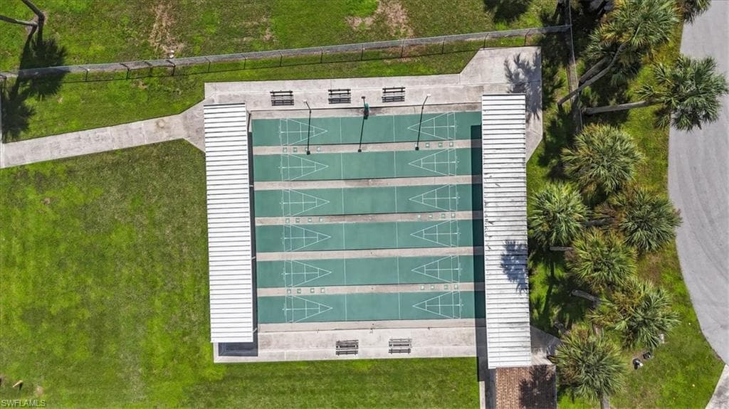 32 Sonderhen Dr, Naples, FL 34114-8210-37