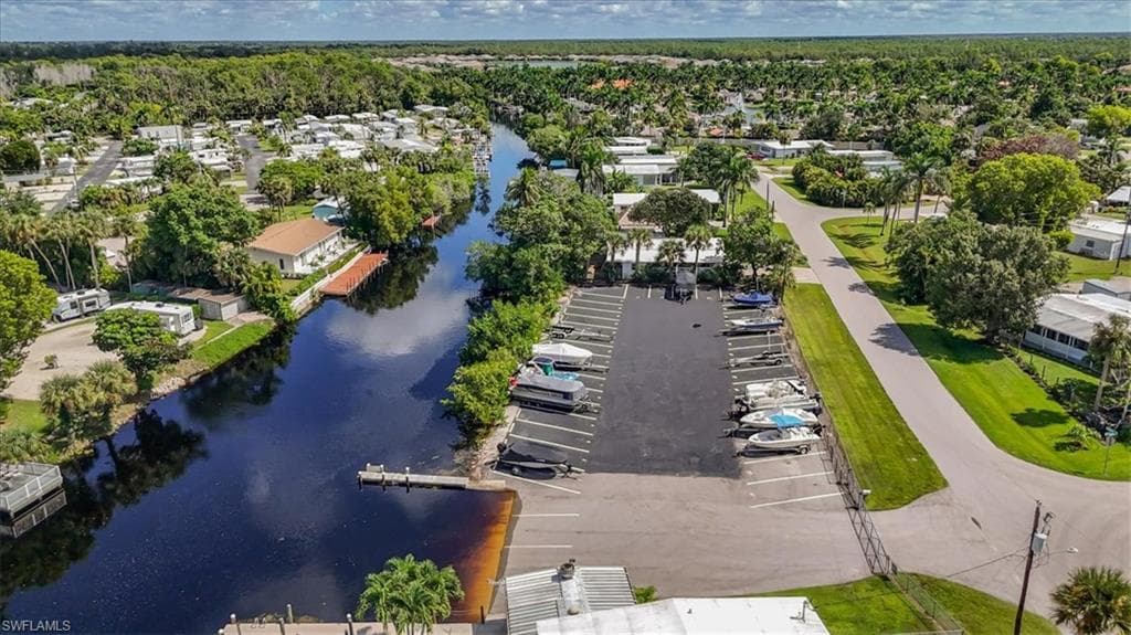 32 Sonderhen Dr, Naples, FL 34114-8210-39