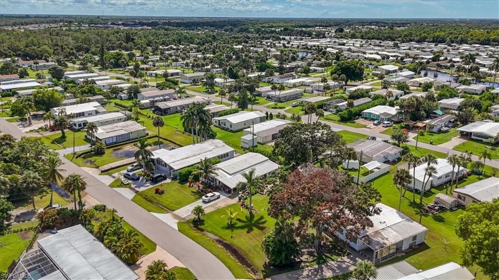 32 Sonderhen Dr, Naples, FL 34114-8210-40