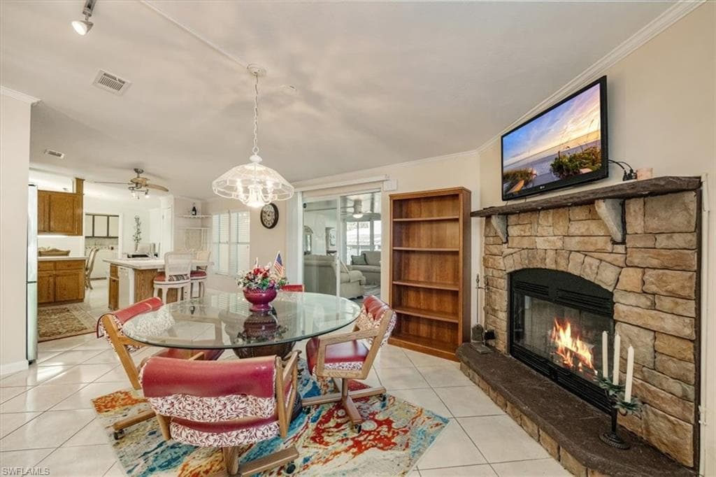 32 Sonderhen Dr, Naples, FL 34114-8210-5