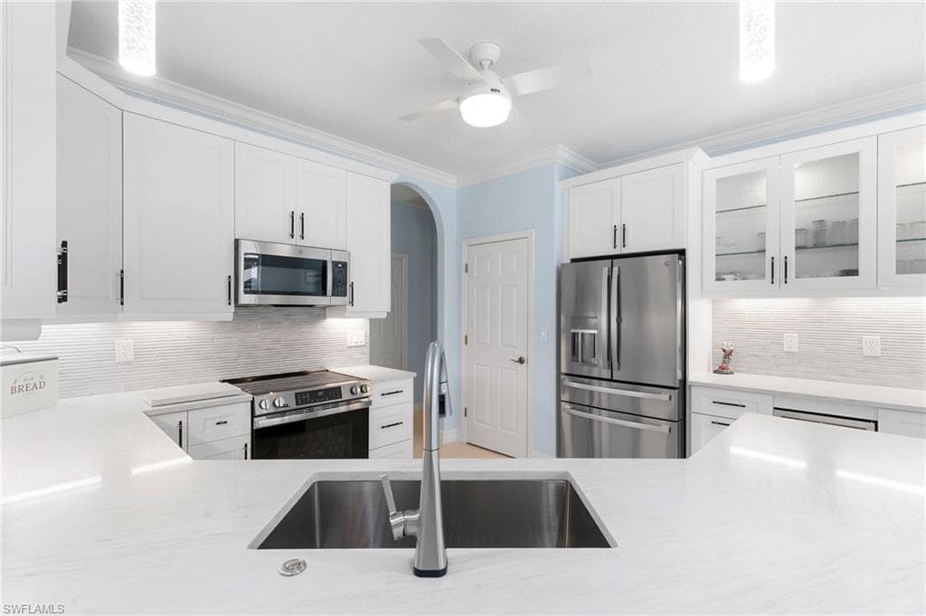 3954 Recreation Ln, Naples, FL 34116-10