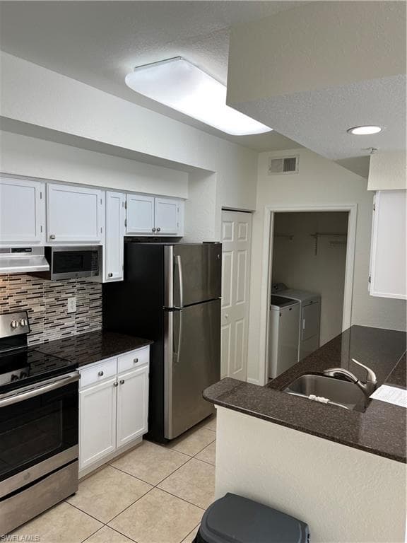 4690 Saint Croix Ln 418, Naples, FL 34109-8