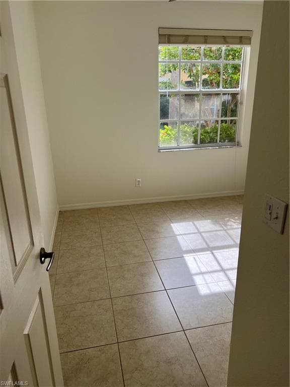 4690 Saint Croix Ln 418, Naples, FL 34109-4