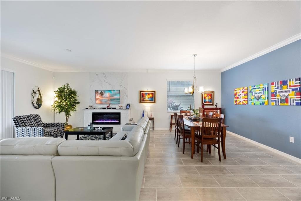 1602 Santiago Cir, Naples, FL 34113-12