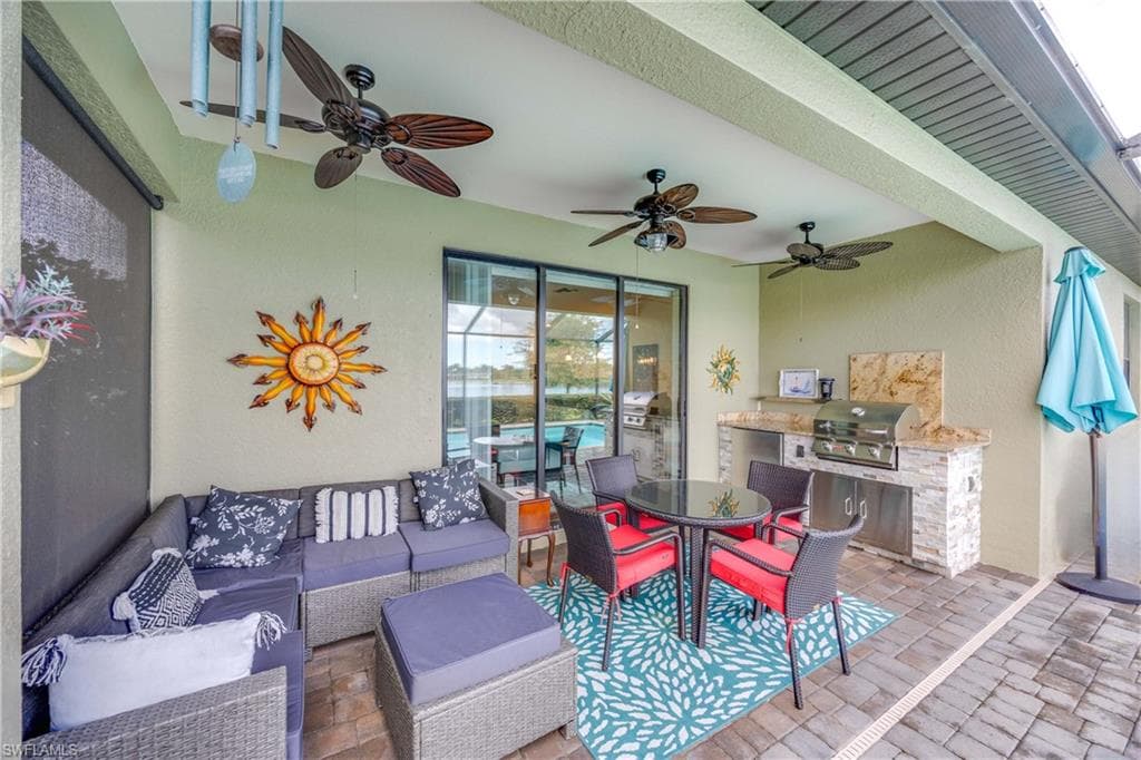 1602 Santiago Cir, Naples, FL 34113-32