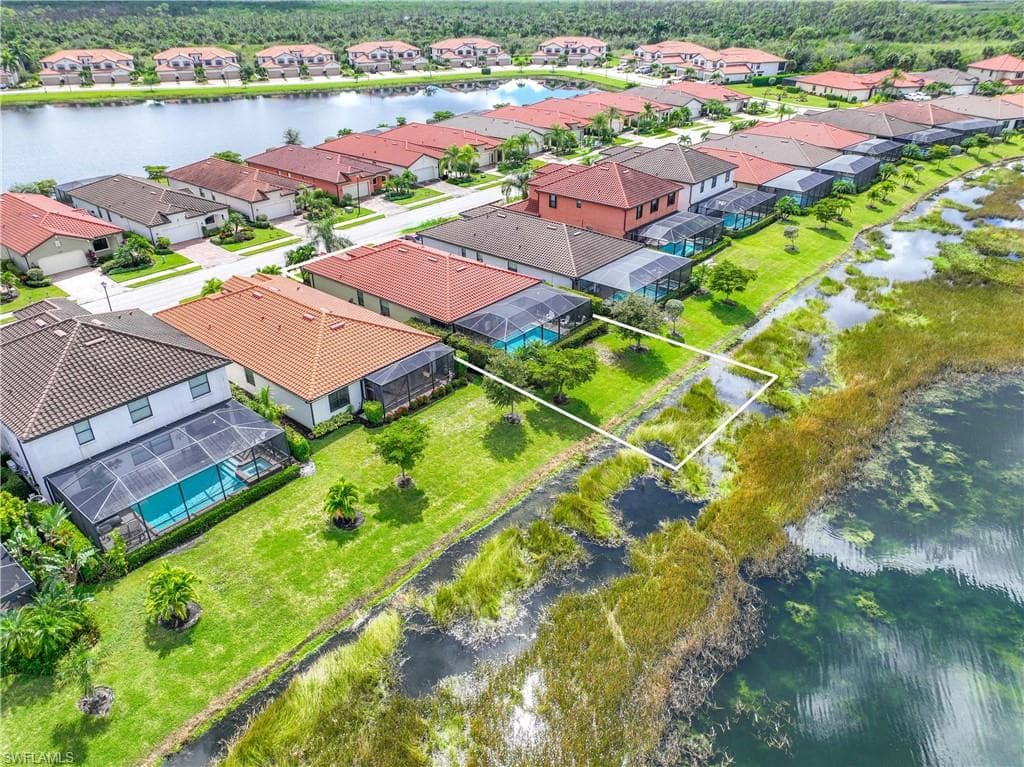 1602 Santiago Cir, Naples, FL 34113-37