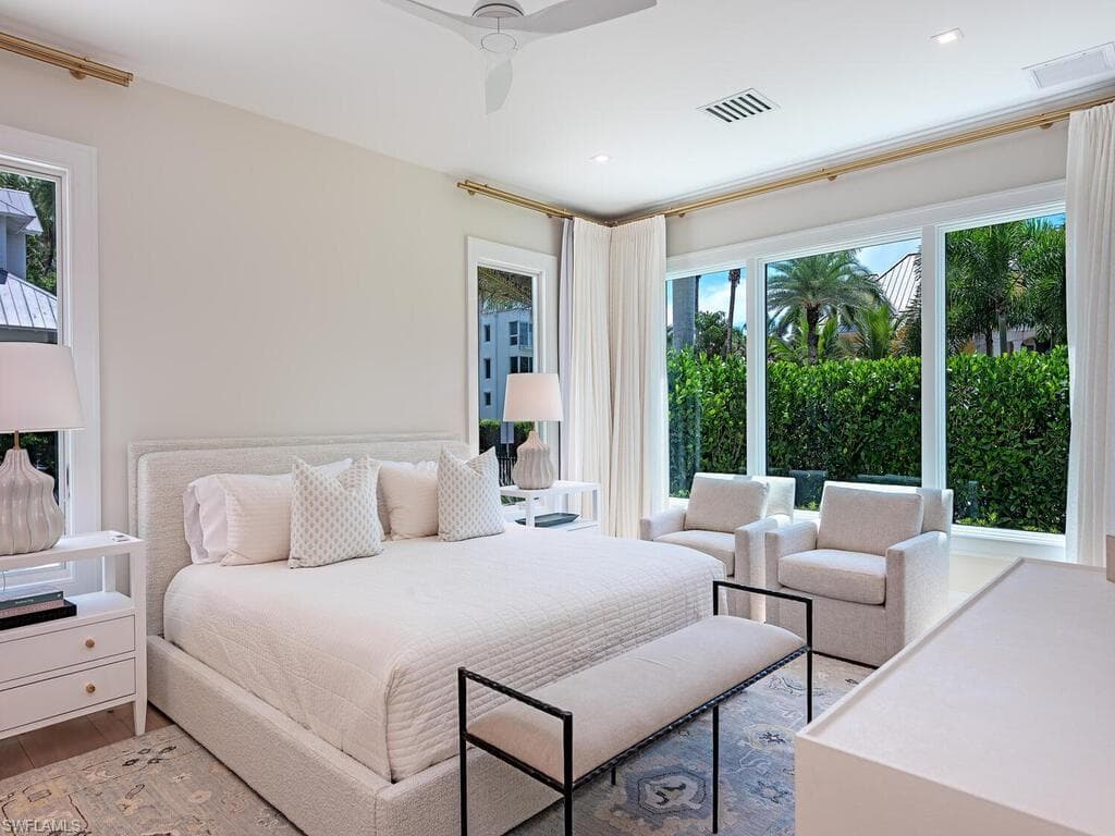 55 13th Ave S, Naples, FL 34102-14