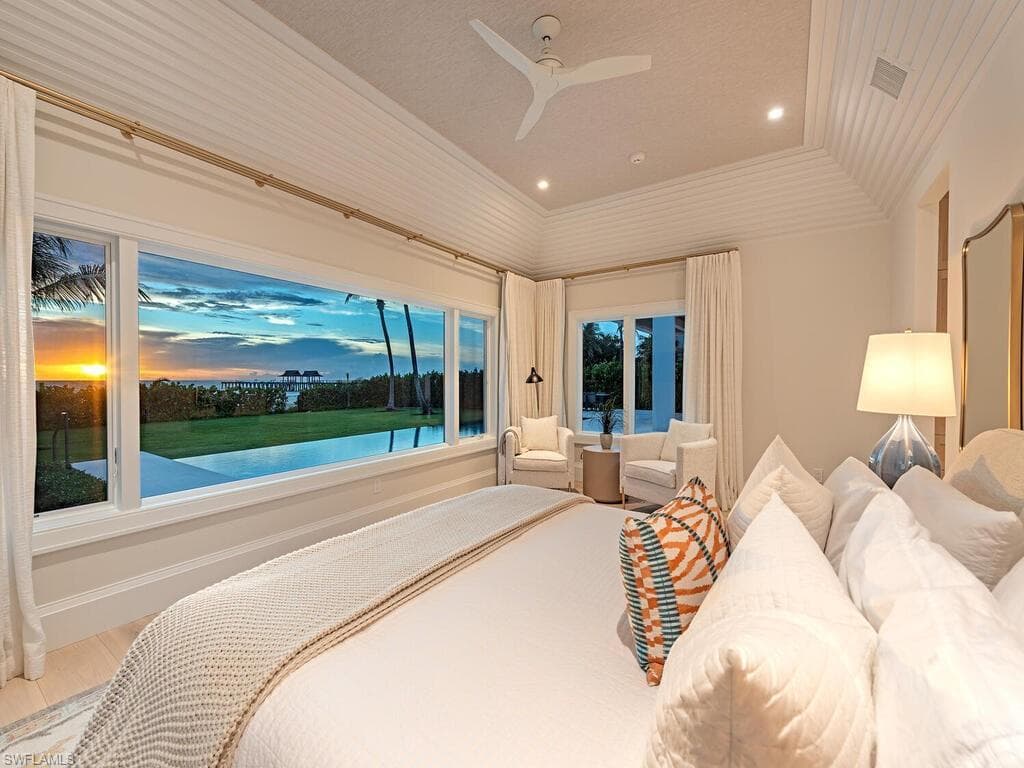 55 13th Ave S, Naples, FL 34102-17