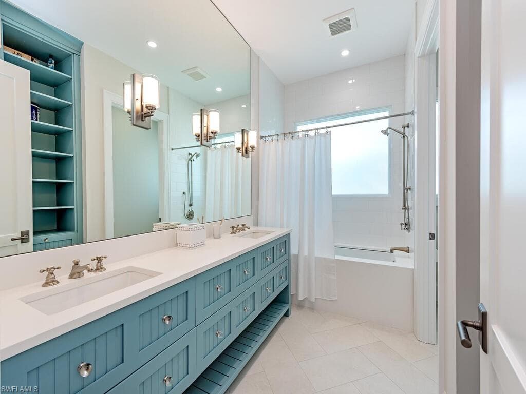 55 13th Ave S, Naples, FL 34102-21