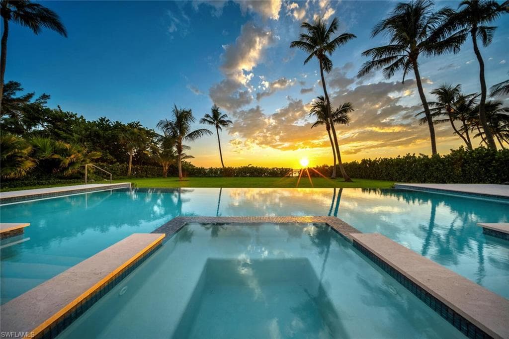 55 13th Ave S, Naples, FL 34102-29