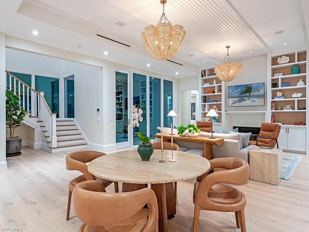 55 13th Ave S, Naples, FL 34102-6