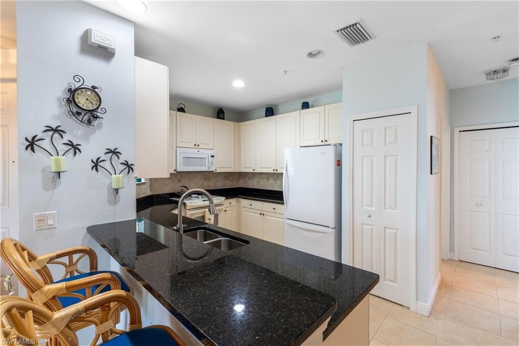 1405 Sweetwater Cv 204, Naples, FL 34110-22
