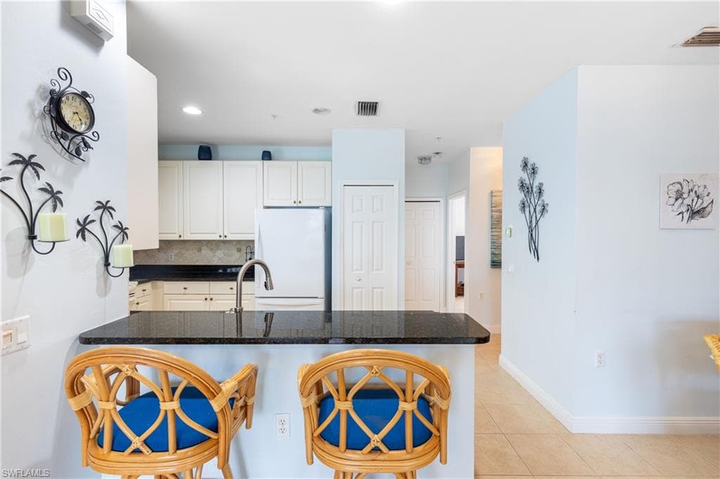 1405 Sweetwater Cv 204, Naples, FL 34110-23