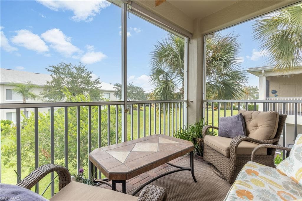 1405 Sweetwater Cv 204, Naples, FL 34110-26