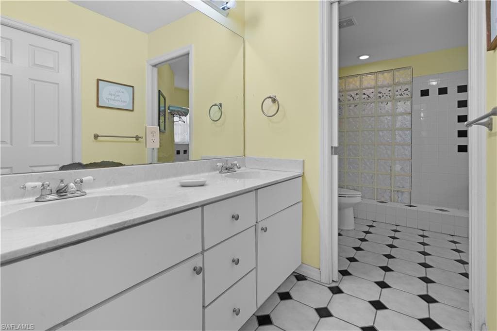 540 7th St SW, Naples, FL 34117-15