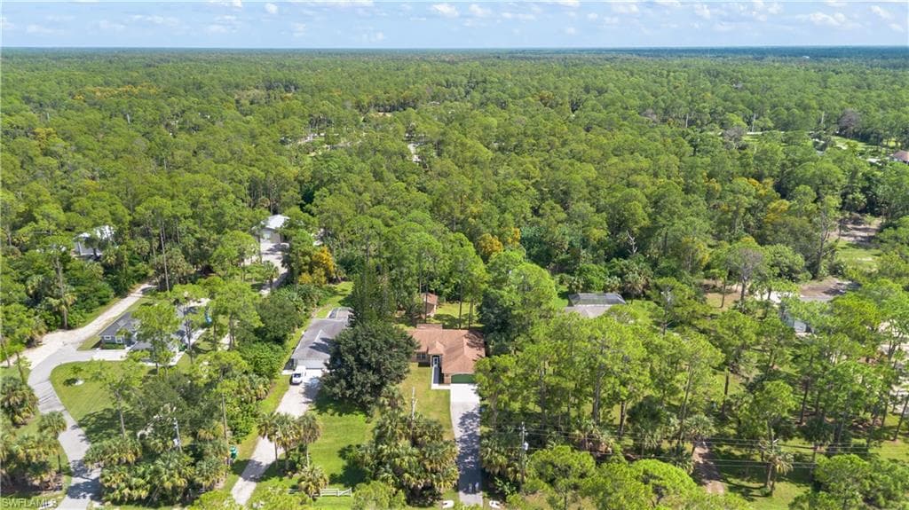 540 7th St SW, Naples, FL 34117-27
