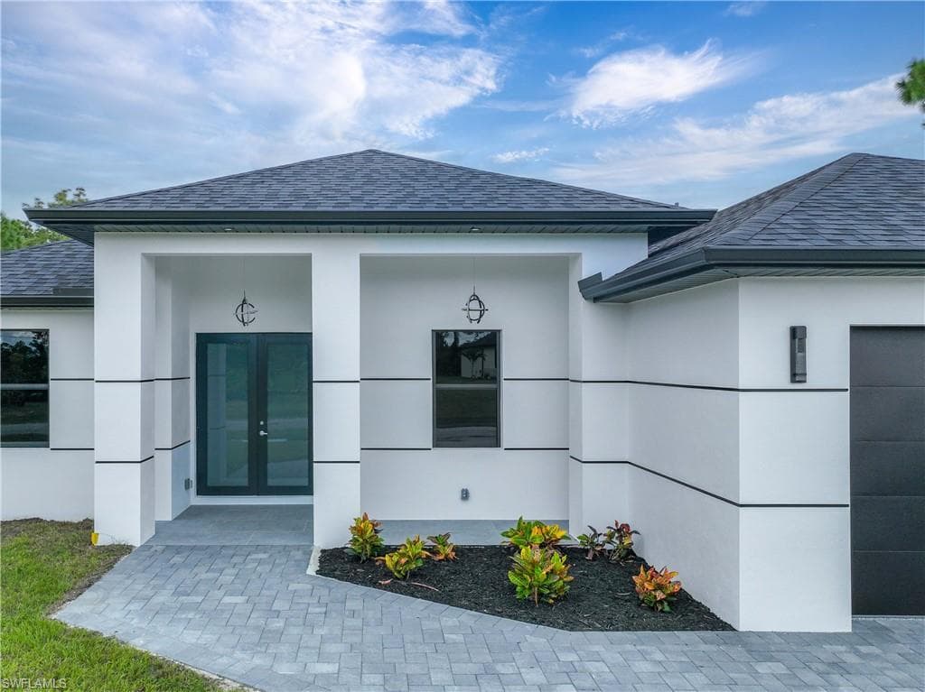 3905 Sunset Rd, Lehigh Acres, FL 33971-3