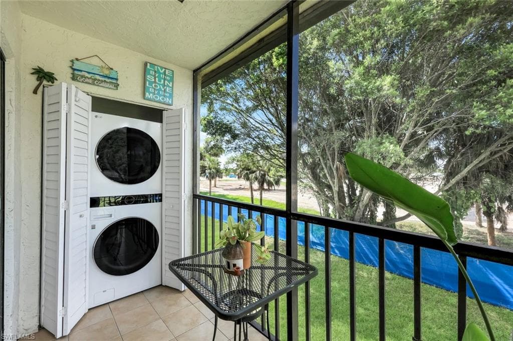 4186 27th Ct SW 204, Naples, FL 34116-16