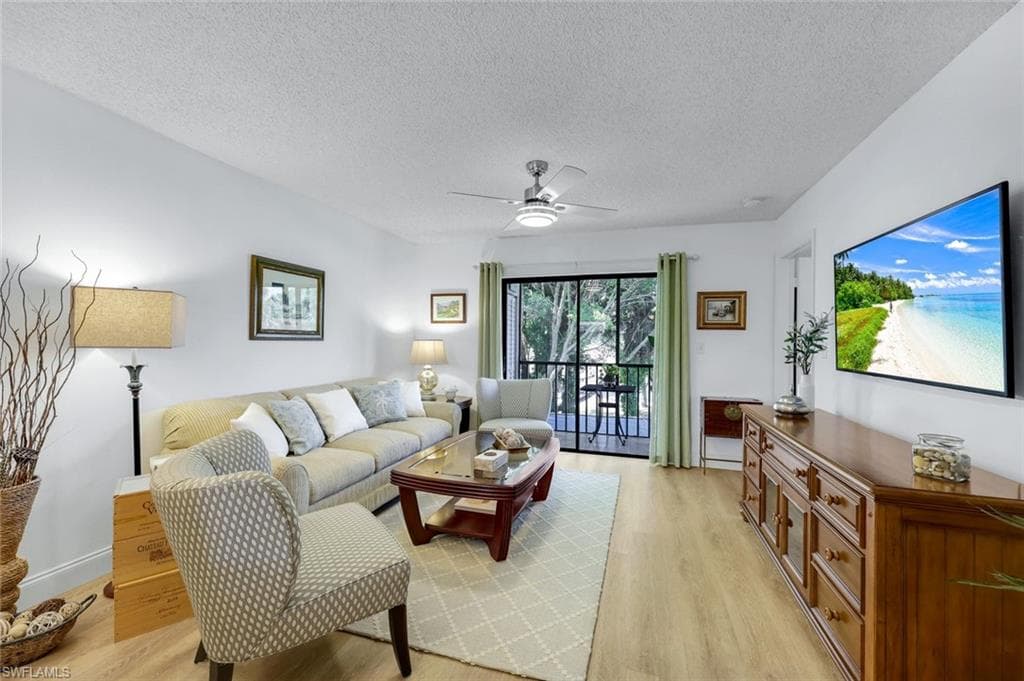 4186 27th Ct SW 204, Naples, FL 34116-2