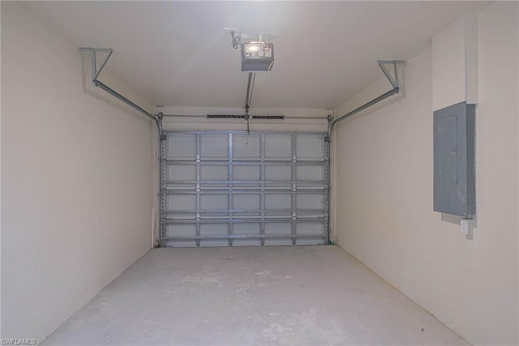 2120 French St, Fort Myers, FL 33916-5