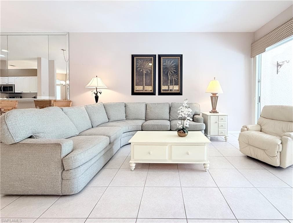 8744 Naples Heritage Dr E28, Naples, FL 34112-12