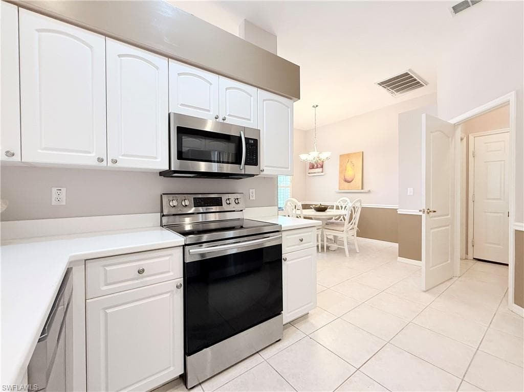 8744 Naples Heritage Dr E28, Naples, FL 34112-7