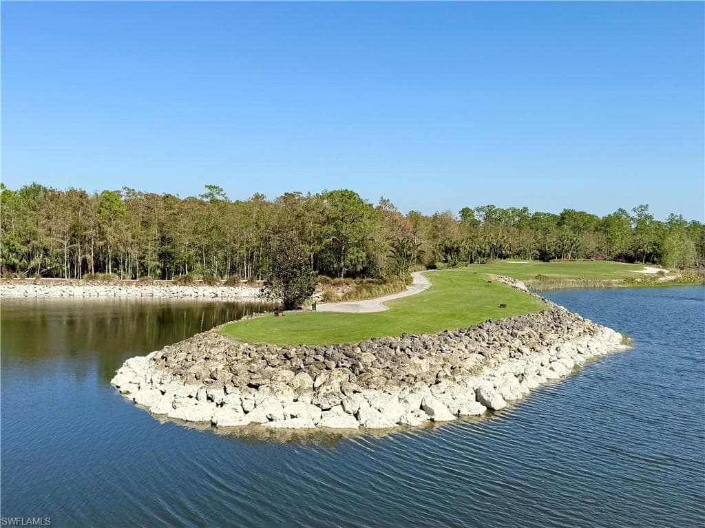 8555 Naples Heritage Dr 238, Naples, FL 34112-1