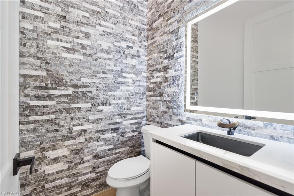 7040 Sable Ridge Ln, Naples, FL 34109-38