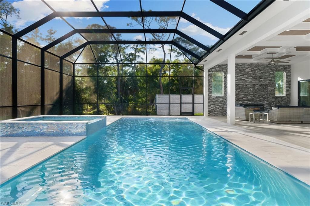 7040 Sable Ridge Ln, Naples, FL 34109-7