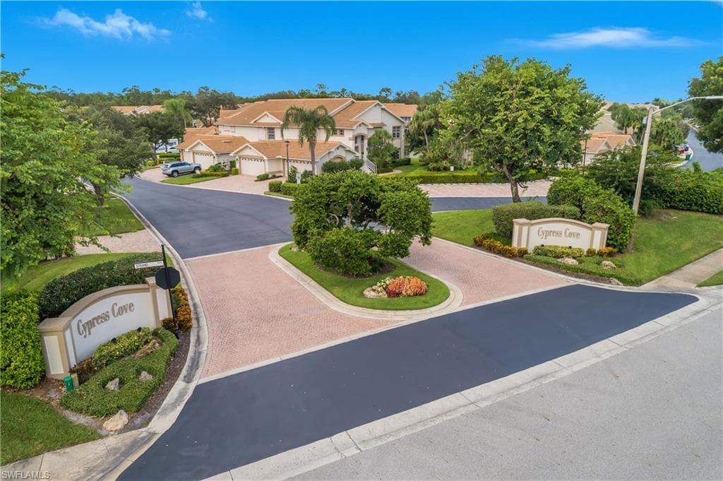 5643 Sandlewood Ct 2004, Naples, FL 34110-35
