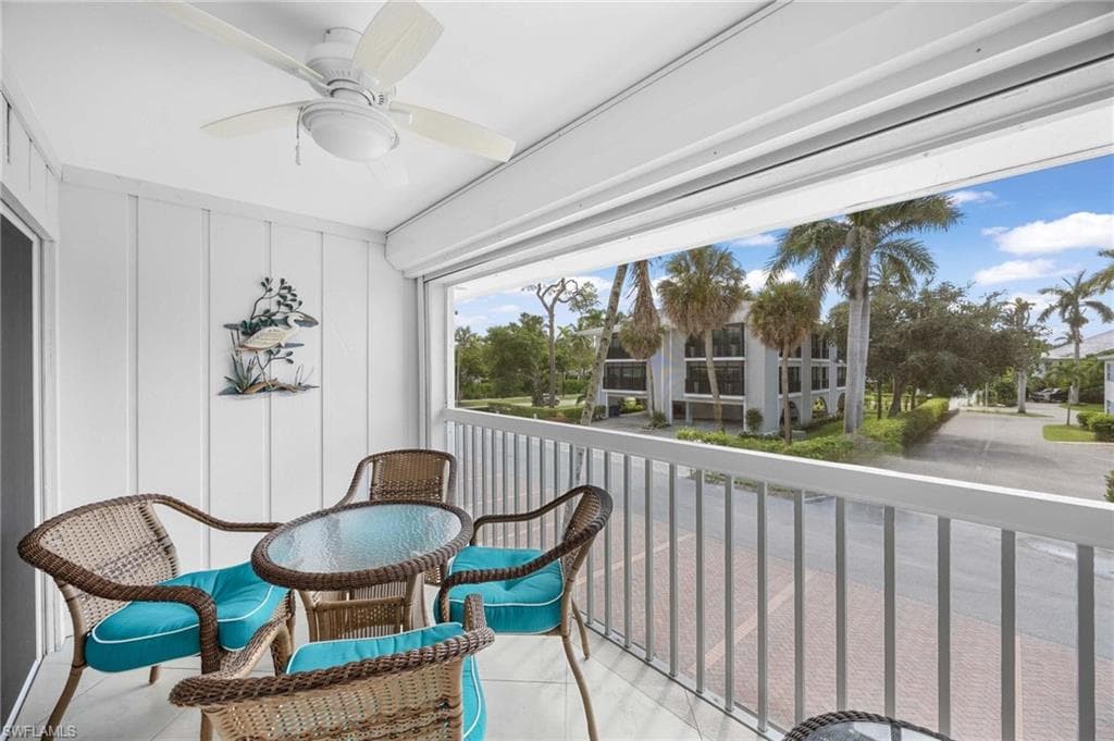 1222 Gordon Dr 15, Naples, FL 34102-17