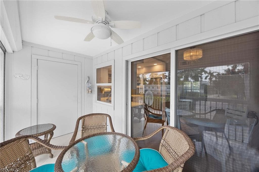 1222 Gordon Dr 15, Naples, FL 34102-18