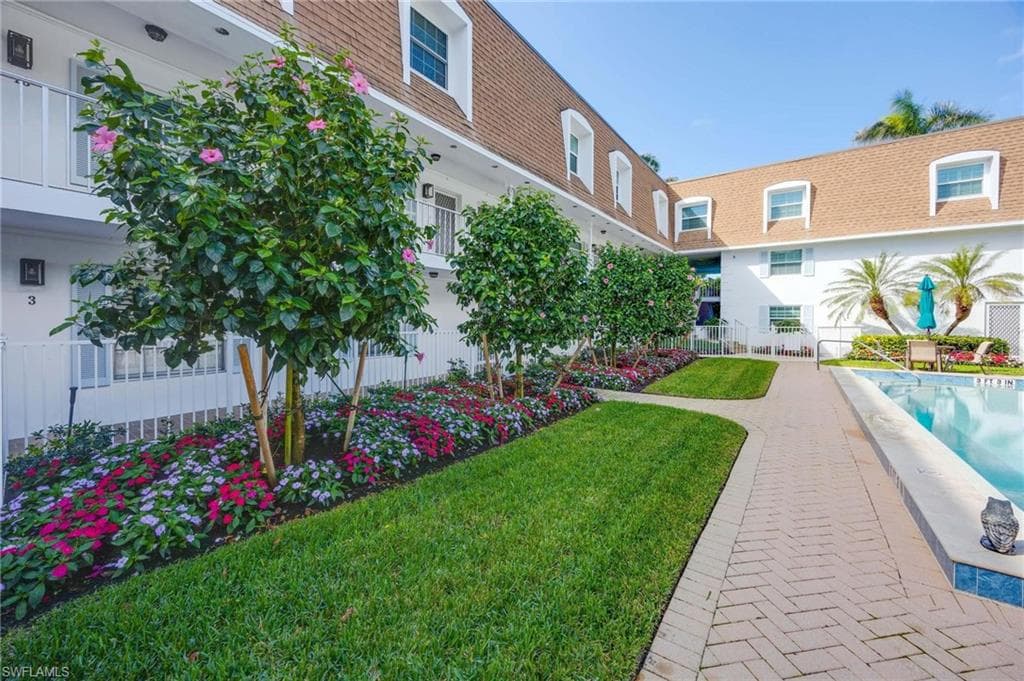 1222 Gordon Dr 15, Naples, FL 34102-22