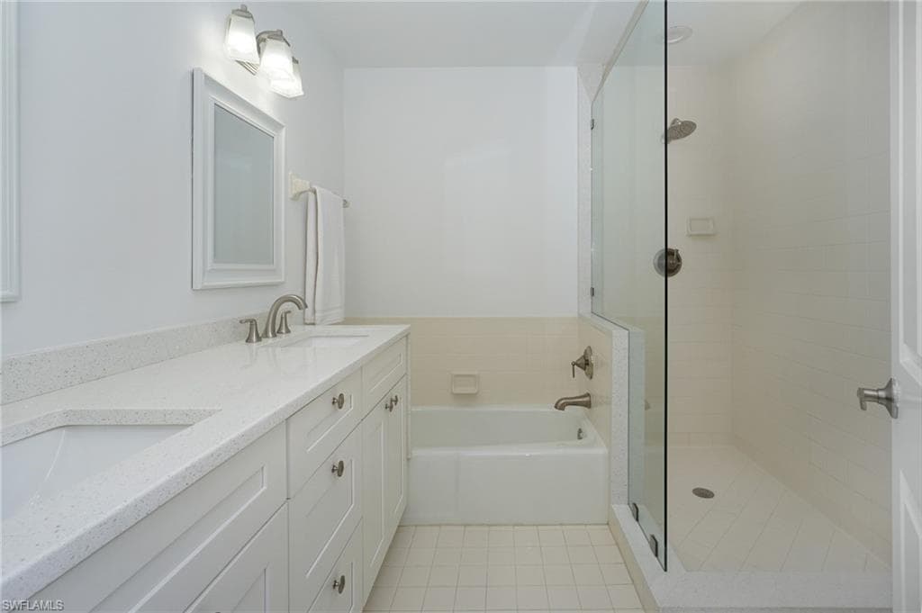 5895 Chanteclair Dr 126, Naples, FL 34108-11