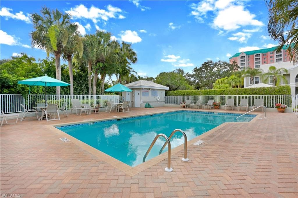 5895 Chanteclair Dr 126, Naples, FL 34108-19