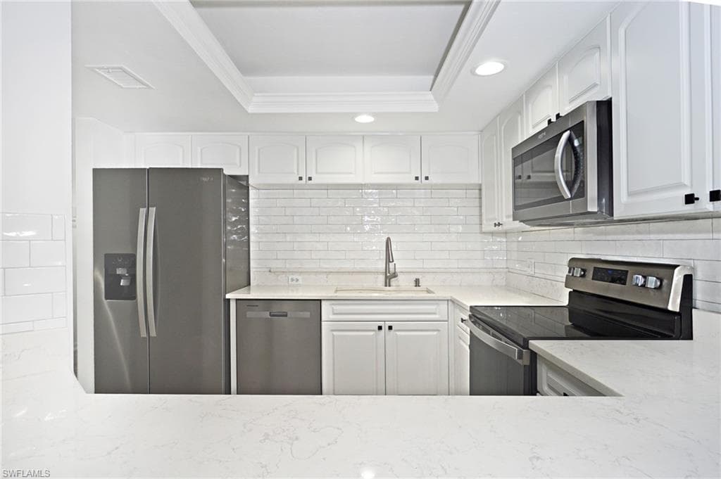 5895 Chanteclair Dr 126, Naples, FL 34108-3