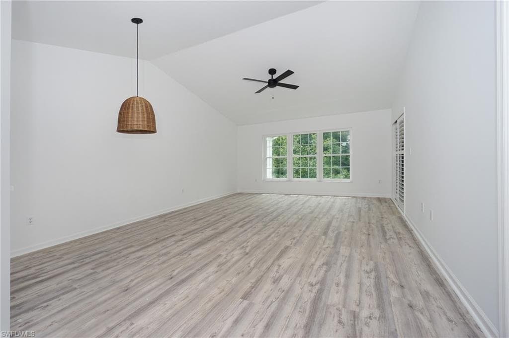 5895 Chanteclair Dr 126, Naples, FL 34108-5