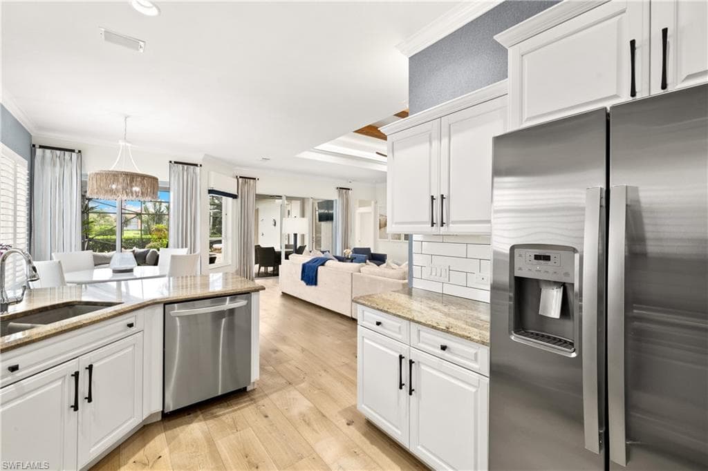 6064 Fairway Ct, Naples, FL 34110-12