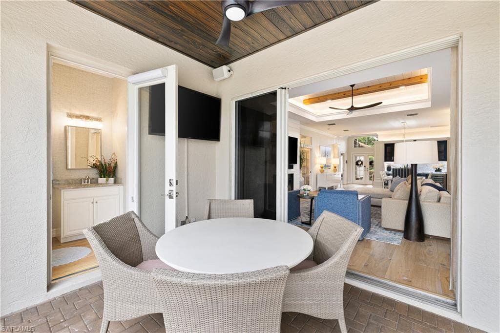 6064 Fairway Ct, Naples, FL 34110-20