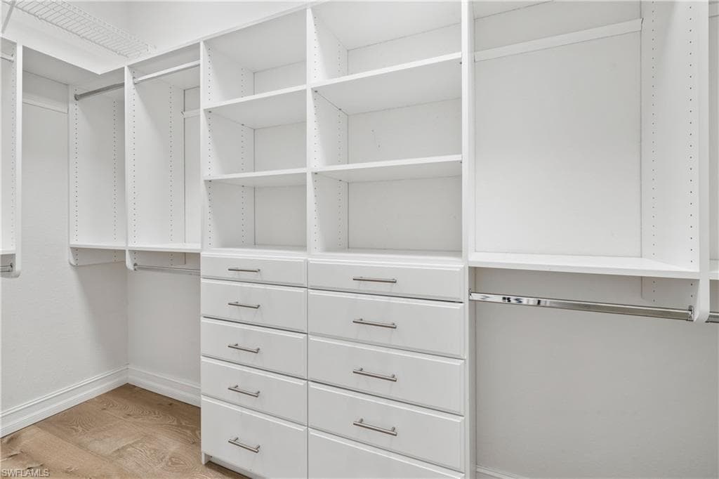 6064 Fairway Ct, Naples, FL 34110-29